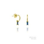 Pendiente de plata de ley con zirconita chapado oro.