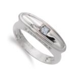 18K SORTIJA ORO BLANCO CON AGUAMARINA CUADRADA Y CIRCONITA, ANCHO: 7 MM