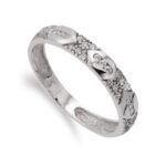 18K SORTIJA ORO BLANCO CON CIRCONITA Y DETALLES EN BRILLO, ANCHO 3,5 MM