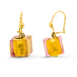 18K PENDIENTES ORO AMARILLO MURANO CUBO, 26X10 MM CIERRE PRESION