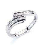 18K SORTIJA ORO BLANCO 30 DIAMANTES TALLA BAGUETTE 0,116 QTS, ANCHO: 7MM