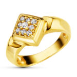 18K SORTIJA ORO AMARILLO MOTIVO ROMBO CON CIRCONITAS, ANCHO: 11 MM