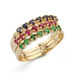 9K SORTIJA ORO AMARILLO 3 AROS CON ZAFIRO, RUBI Y ESMERALDA, ANCHO: 7 MM