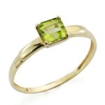 9K SOLITARIO ORO AMARILLO OLIVINA CUADRADA EN GARRAS DE 0,71 QTS, ANCHO: 5 MM