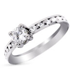 9K SOLITARIO ORO BLANCO CUERPO CIRCONITAS EN CARRIL Y CIRCONITA CENTRAL DE 4 MM