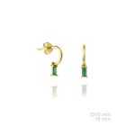 Pendiente de plata de ley con zirconita chapado oro.