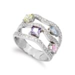 18K SORTIJA ORO BLANCO PIEDRAS DE COLOR Y CIRCONITAS, ANCHO: 15 MM